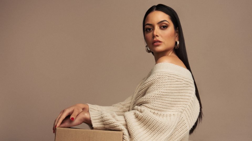 empresaria curitibana luanna toniolo representa o brasil em evento da onu em marco