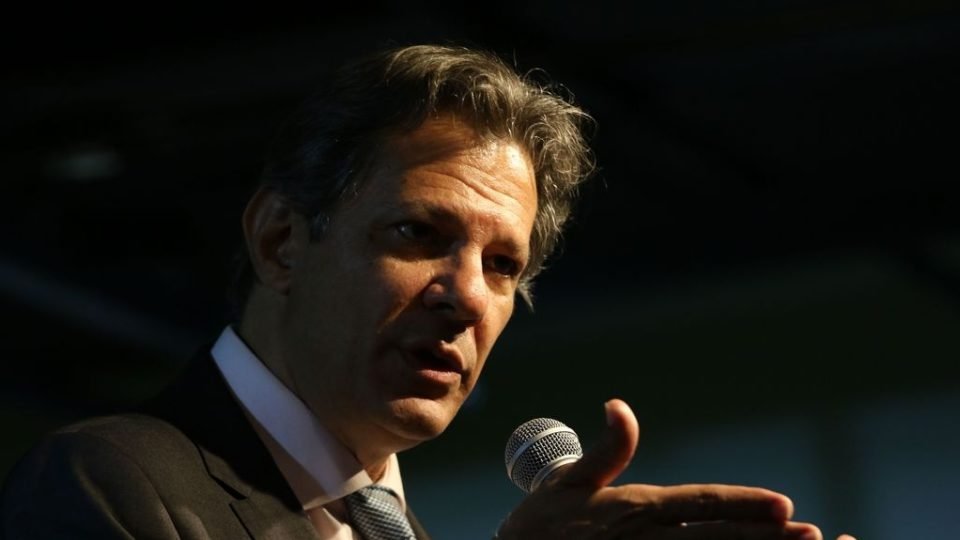 haddad critica taxa de juros e diz a empresarios que nao tem explicacao