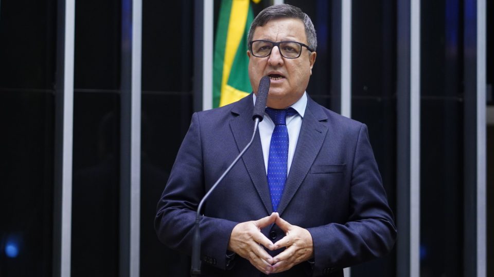 jabuti enfraquece agencias reguladoras e submete decisoes a conselhos ligados ao governo