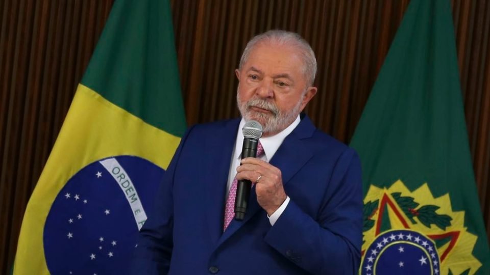 lula confirma aumento do salario minimo para r 1 320 e isencao do imposto de renda a r 2 640