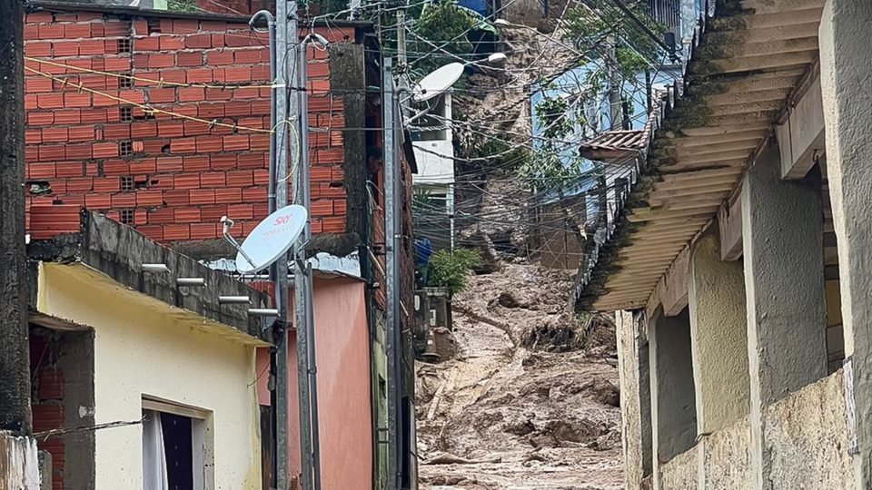 tragedia no litoral de sp deixa ao menos 36 mortos e mais de 17 mil pessoas fora de casa