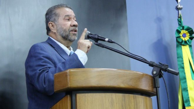 aliados de lula veem chantagem e cobram demissoes apos caixa e bb suspenderem consignado