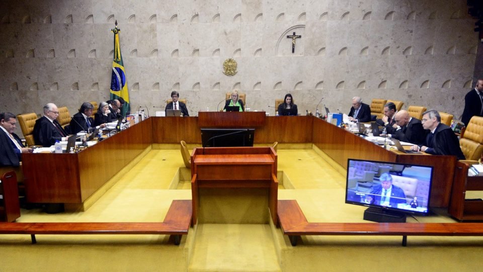 fixacao de mandatos ganha forca e pode puxar debate sobre reducao de poderes do stf