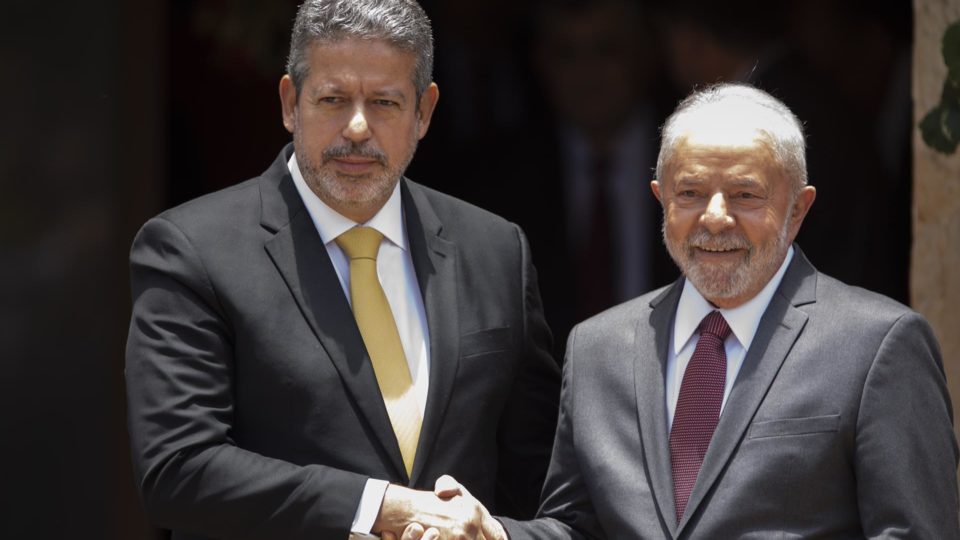 lira tenta esvaziar poder de barganha de lula no orcamento