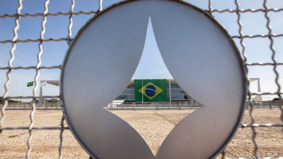 maioria dos brasileiros gostaria de ter uma terceira via nas eleicoes diz pesquisa