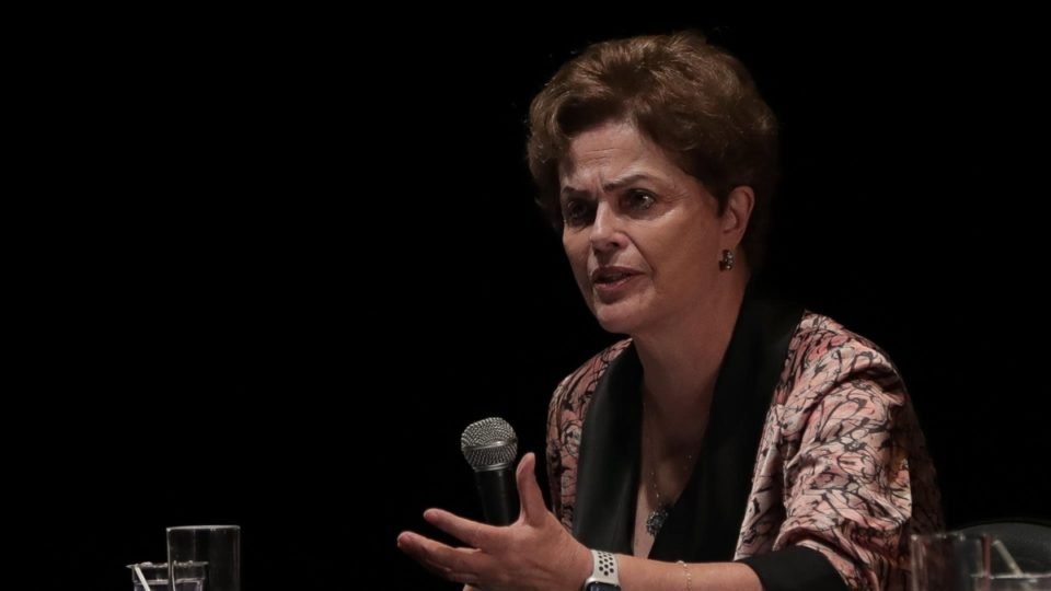 posse de dilma no banco dos brics e adiada por problemas de saude de lula