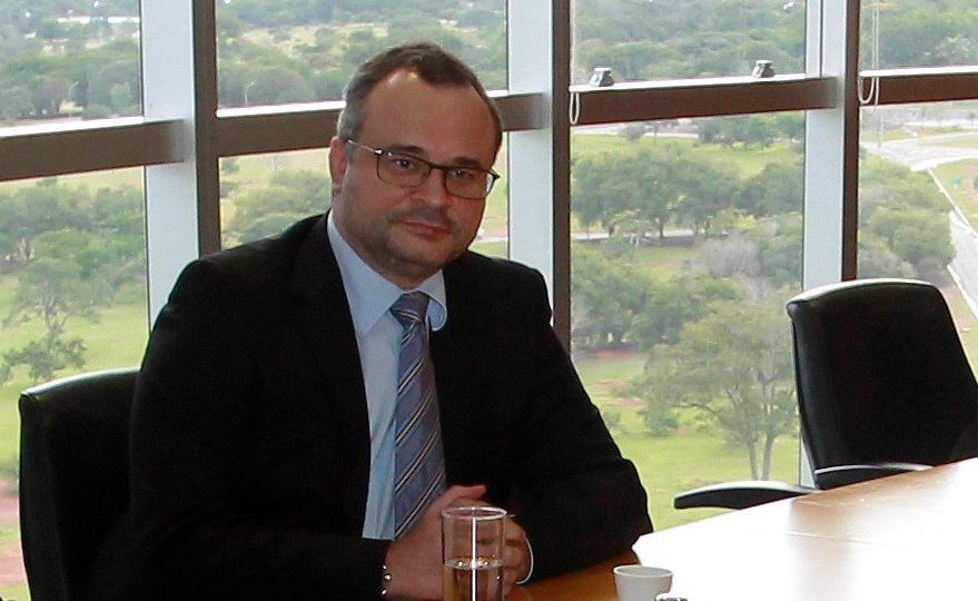 defensor diz que parte dos presos foi a brasilia por curiosidade e nao participou do vandalismo