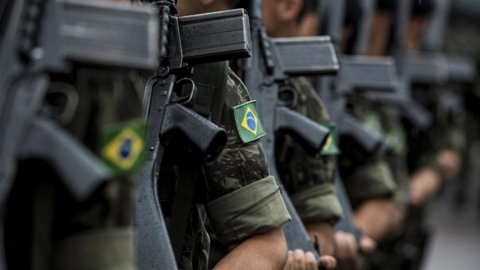 stf julga norma que impede militares de criticar superiores