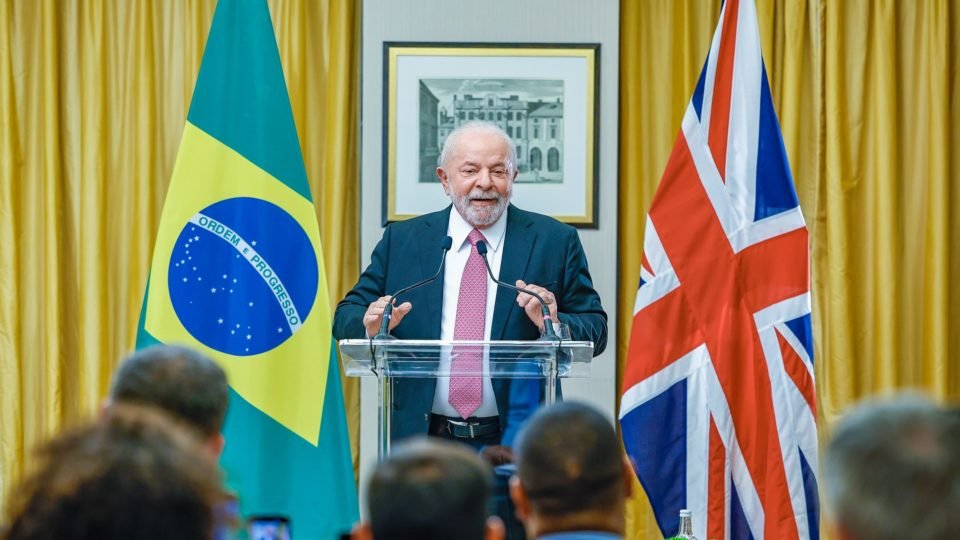 apos coroacao de charles iii lula alfineta banco central