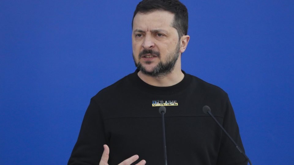 apos falas de lula sobre guerra da ucrania zelensky quer se encontrar com presidente brasileiro no g7