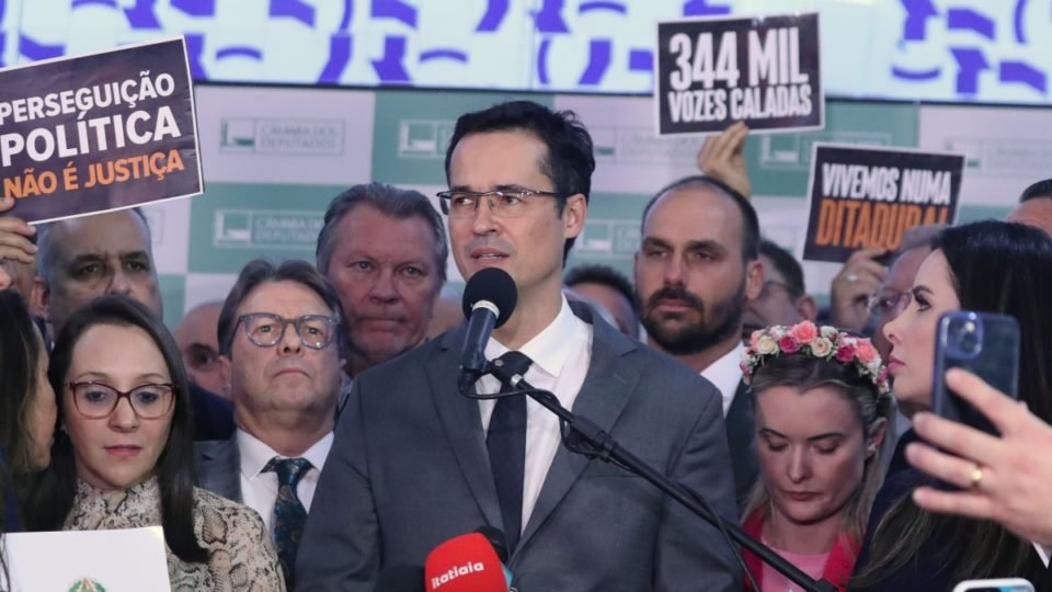 dallagnol e movimentos contra a corrupcao fazem ato na camara e convocam protestos em 4 de junho