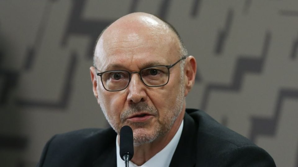 delegado aposentado da pf e nomeado diretor geral da abin