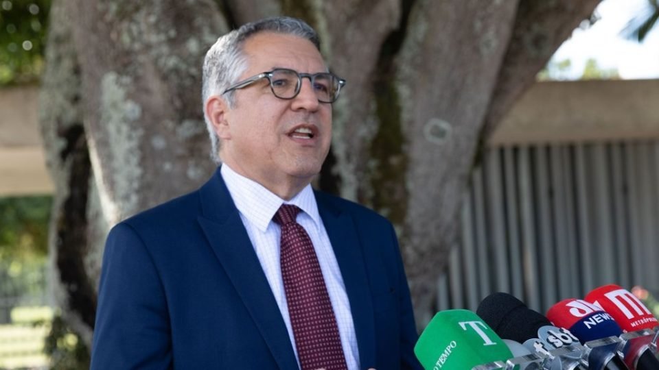 ministro alexandre padilha defende liberacao massiva de emendas parlamentares