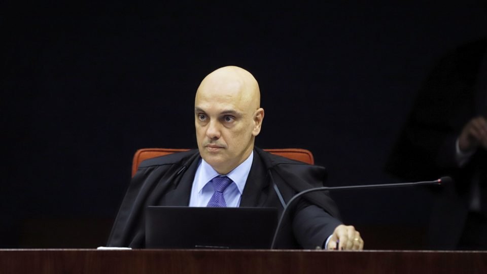 pf liga caso de vacina de bolsonaro a urnas e milicias digitais para manter acao com moraes