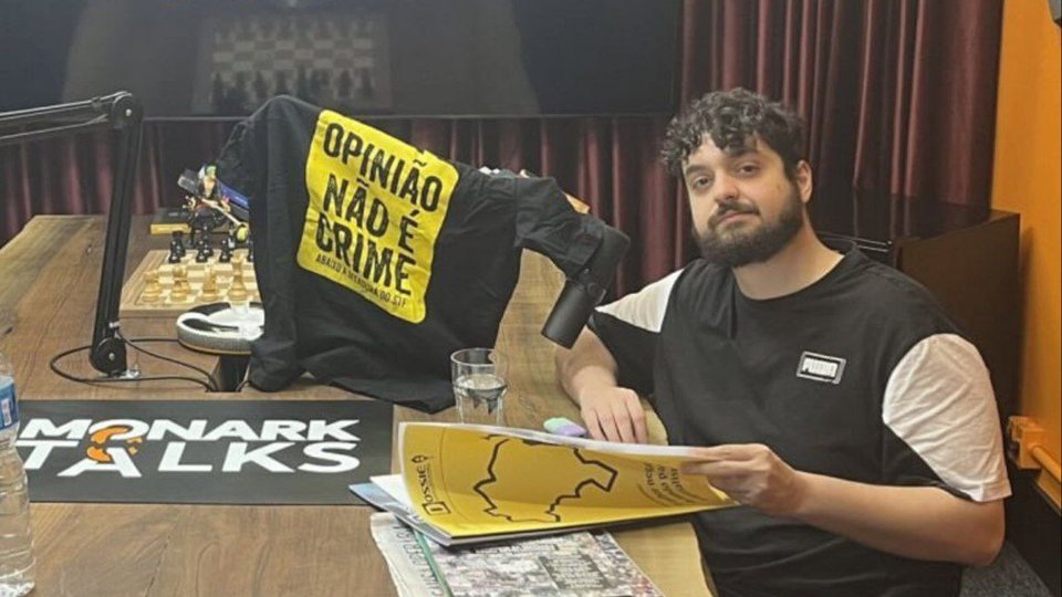 brasil se acostumou com teatro macabro de superpoderes de moraes diz monark