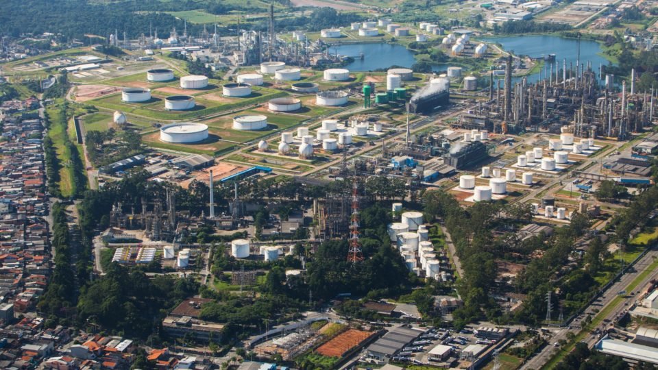 disputa por gigante petroquimica envolve lula e pode ampliar tentaculos do estado