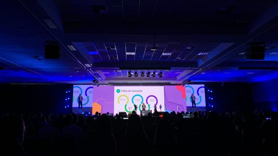 ecohub novo ecossistema de inovacao da universidade positivo e lancado no viasoft connect