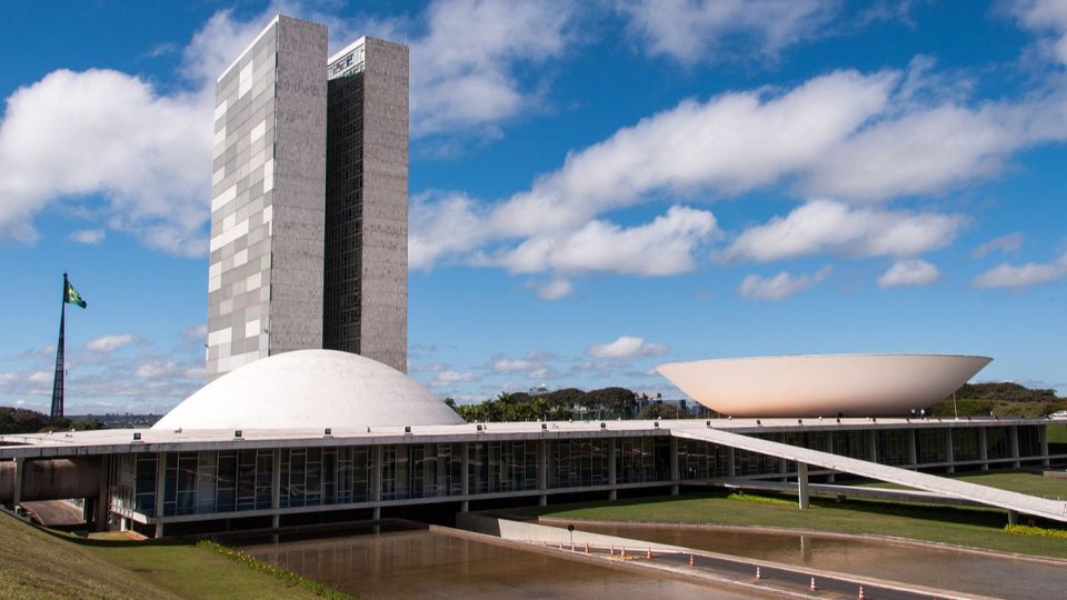 governo monitora dissidencias da oposicao no senado e investe para ampliar base parlamentar