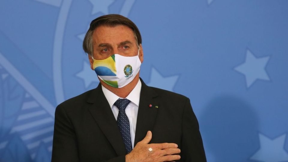 justica determina bloqueio de contas de bolsonaro por nao usar mascara em visita ao interior de sp