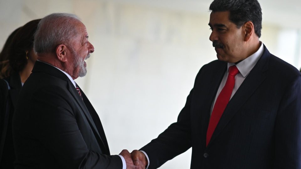 lula quer troca de informacoes sigilosas com servicos de inteligencia da venezuela