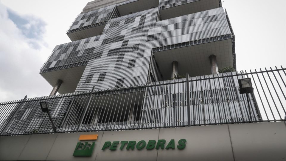 nova politica traz riscos para petrobras livre concorrencia e ate abastecimento
