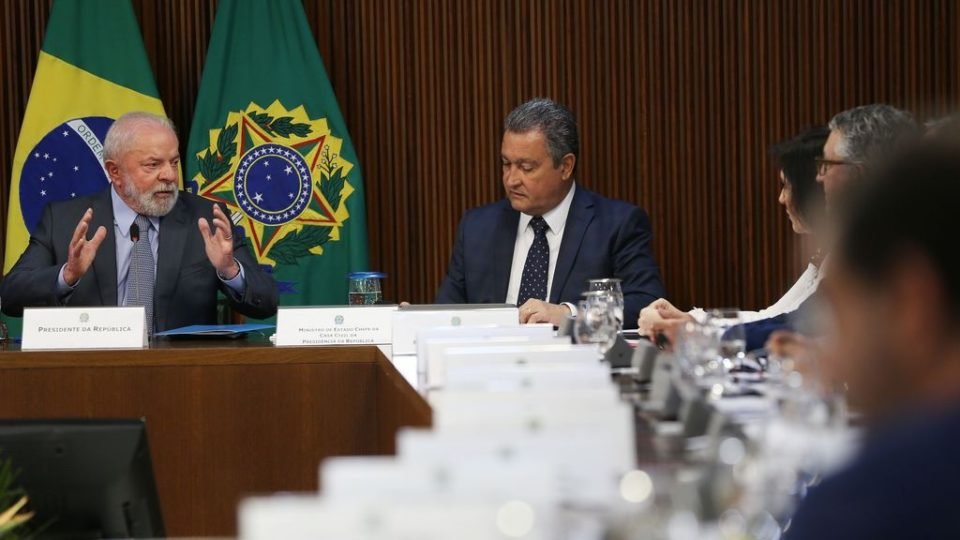 rui costa critica df e causa reacao negativa em parlamentares brasilienses