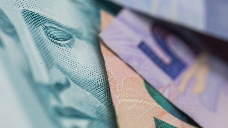 governo bloqueia r 15 bilhao de 10 ministerios saude e educacao sao os mais atingidos