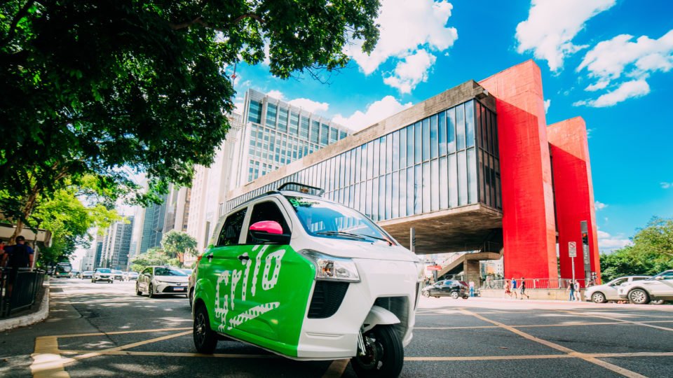 grilo mobilidade da seus pulos para levar mobilidade limpa a grandes cidades