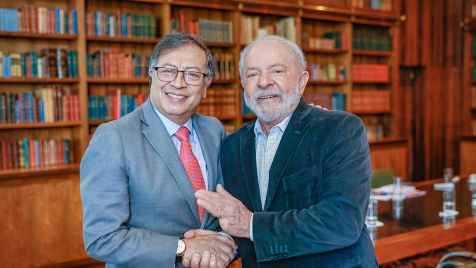 lula aposta em alianca ideologica com colombia para recuperar popularidade na america do sul