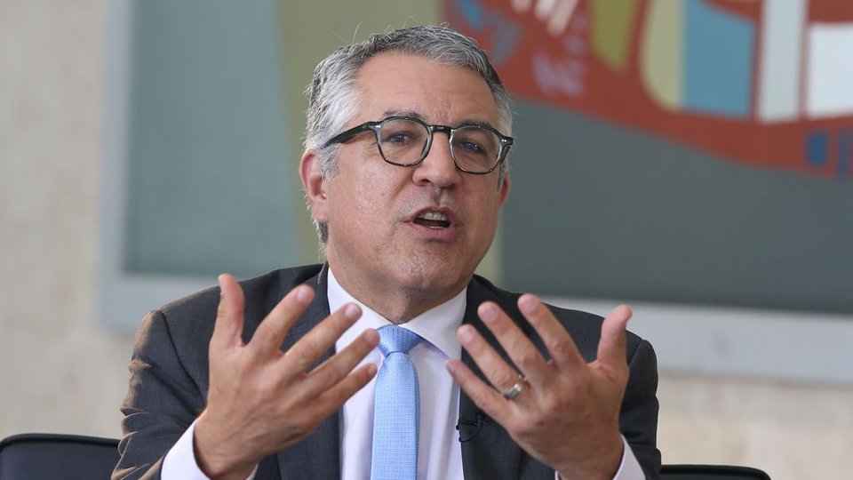 padilha diz que lula acertou troca no turismo pimenta afirma que ministra segue ate semana que vem