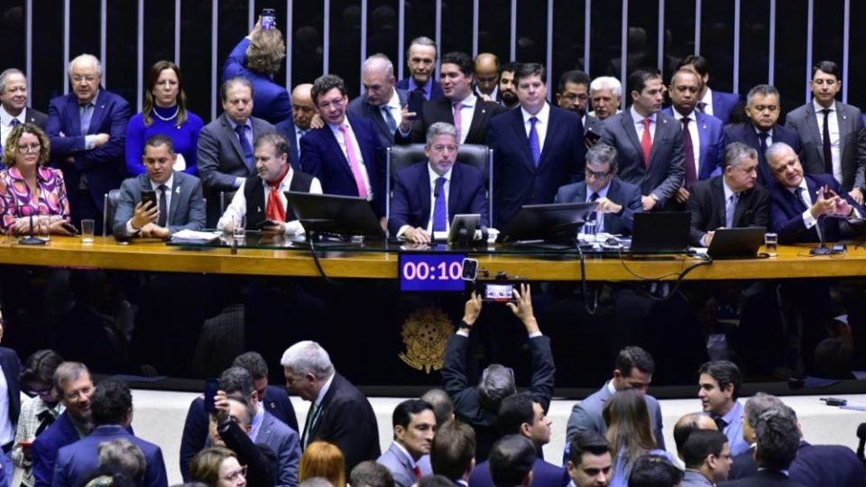 reforma tributaria e bem recebida mas mercado aguarda os proximos passos