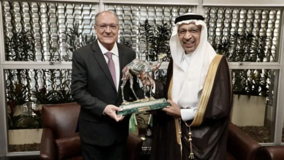 depois de haddad alckmin tambem vai devolver presente da arabia saudita
