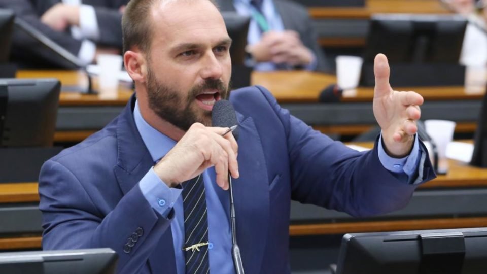 eduardo bolsonaro diz que republicanos e partido de esquerda apos aproximacao com lula