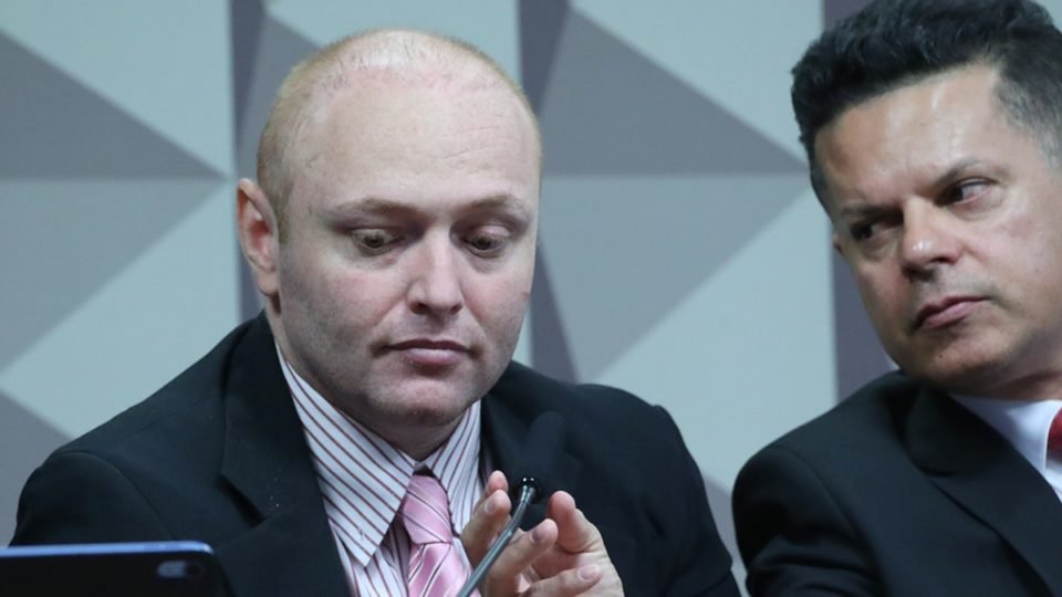 inconsistencias em depoimento colocam em duvida capacidade tecnica e informacoes de delgatti