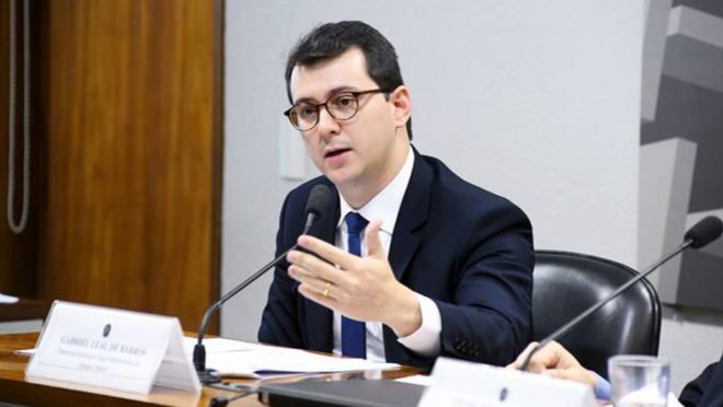 meta do governo exige aumento brutal de impostos diz economista
