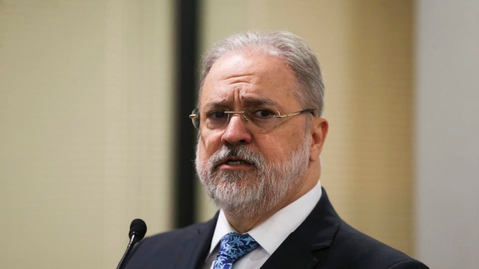 aras deixa legado maldito para a pgr e o combate a corrupcao no brasil