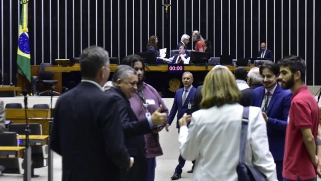 camara aprova minirreforma com proibicao de candidaturas coletivas texto vai ao senado