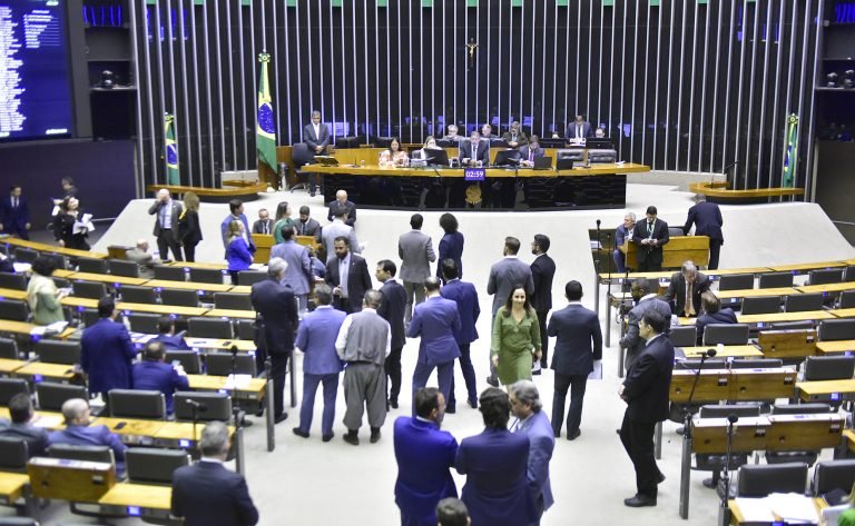 camara aprova texto base da minirreforma eleitoral votacao prossegue nesta quinta feira