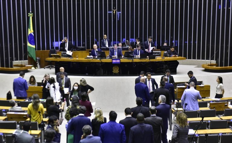 camara conclui votacao do projeto de lei da minirreforma eleitoral