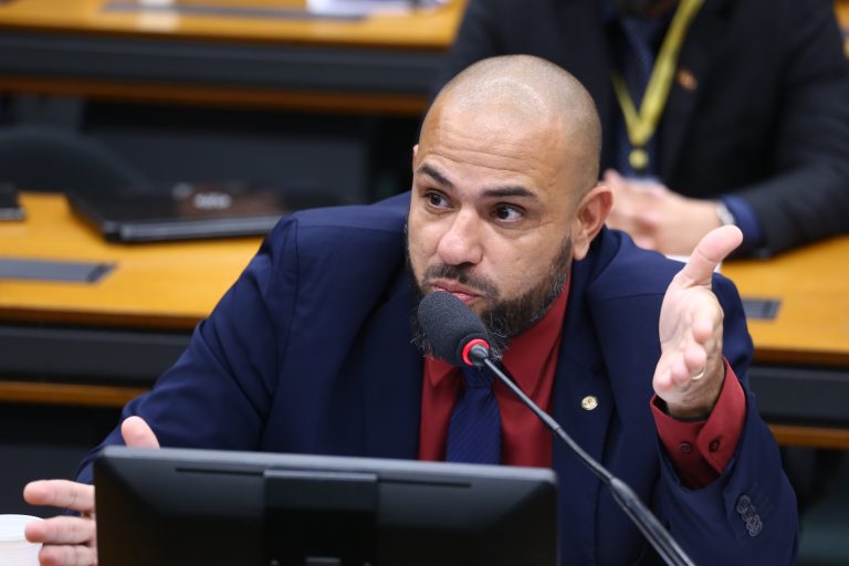 comissao aprova projeto que incentiva pratica de esportes e desenvolvimento de atletas e paratletas