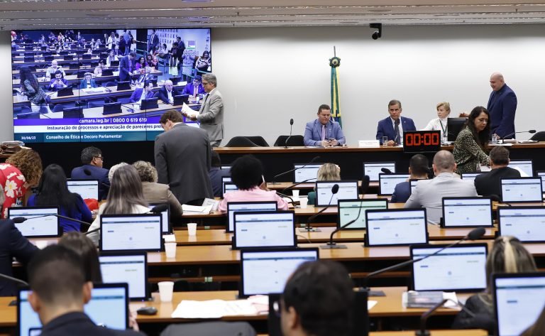 conselho de etica reune se nesta terca para analisar sete processos que pedem a cassacao de deputados