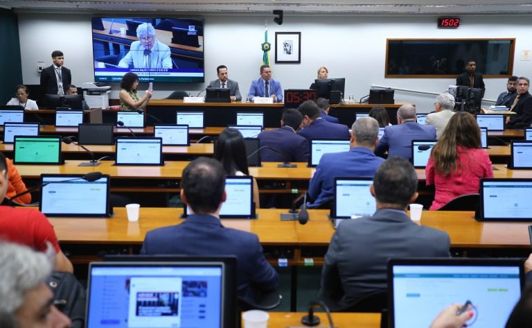 conselho de etica se reune para avaliar dez pareceres de relatores