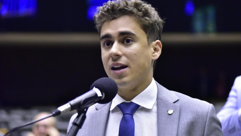 oposicao protocola projeto pra sustar decreto sobre banheiros unissex