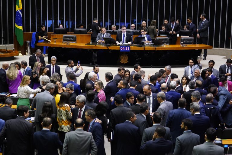 congresso cancela votacao de vetos e projetos de credito extra