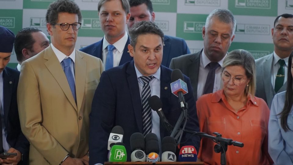 deputados da oposicao anunciam frente parlamentar invasao zero