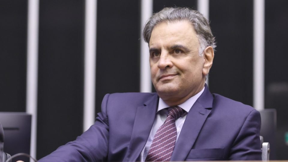 eduardo leite e aecio neves anunciam que nao vao disputar comando do psdb