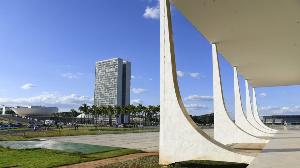 em analise no congresso proposta para reverter decisoes do stf foi descartada em israel