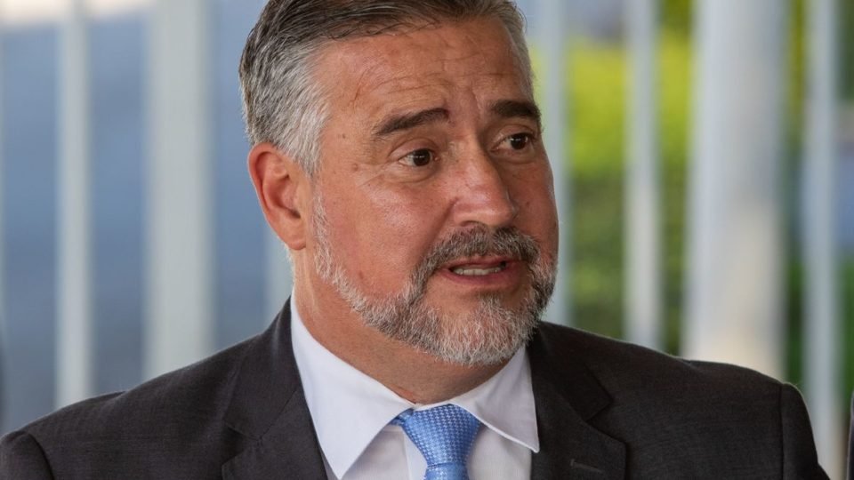 paulo pimenta que tachou 8 1 como terrorismo pede dialogo antes de condenar hamas