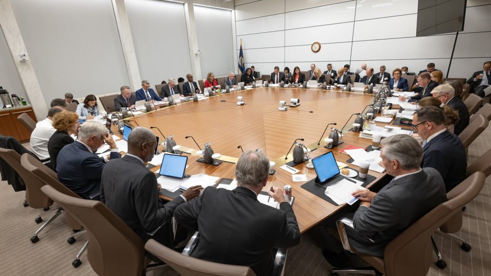 piora das contas do governo e cenario externo podem deixar empresarios mais cautelosos