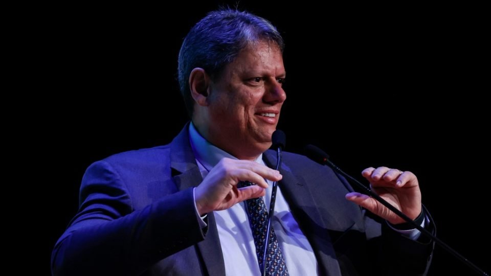 tarcisio de freitas lidera preferencia da direita para a sucessao presidencial